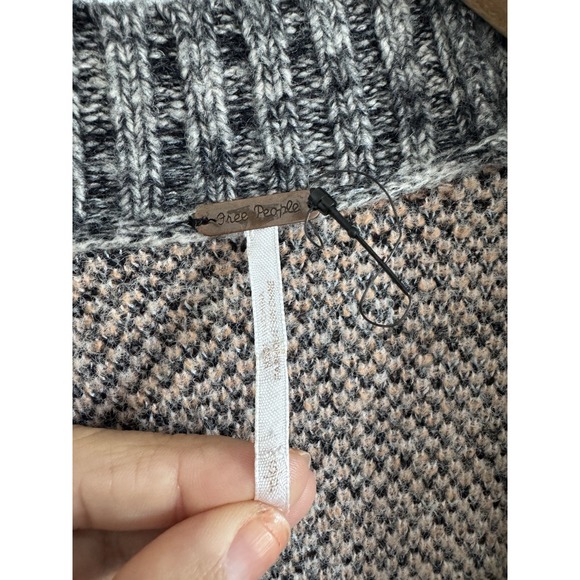 Free People Cardigan Front Button August Peach Gray Petals Combo S Oversize - Picture 4 of 10